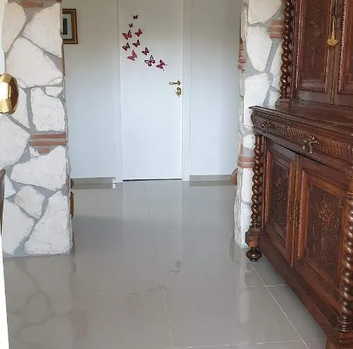 לינה וארוחת בוקר La Riserva Nuova 4*