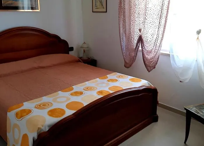 La Riserva Nuova לינה וארוחת בוקר אפריליה